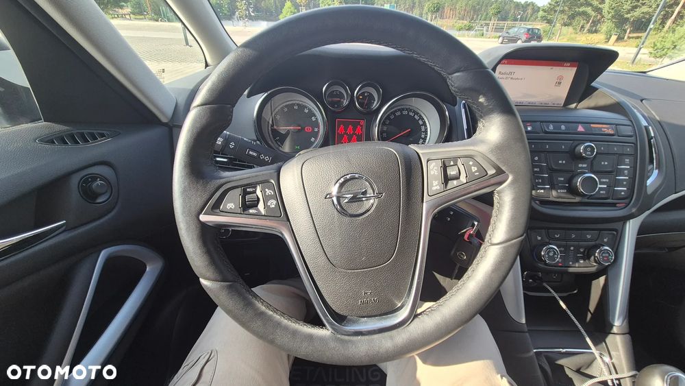 Opel Zafira - 16