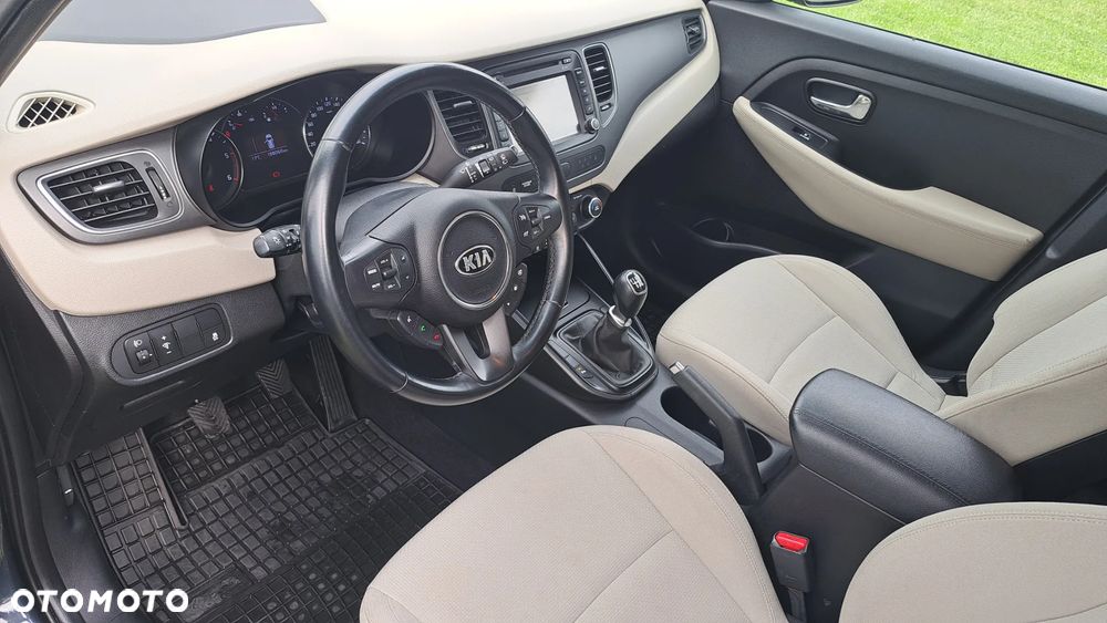 Kia Carens 1.7 CRDi L 7os - 10