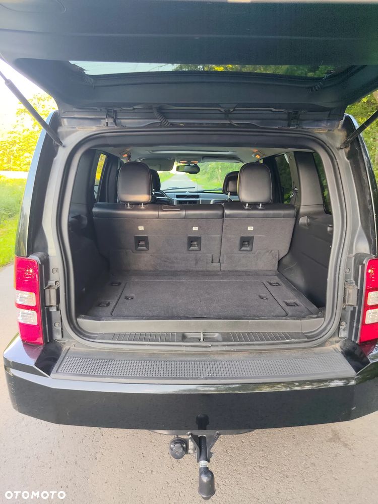 Jeep Liberty - 12