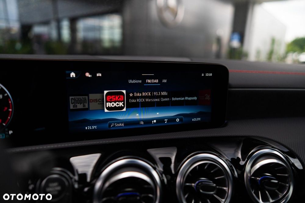 Mercedes-Benz CLA - 10