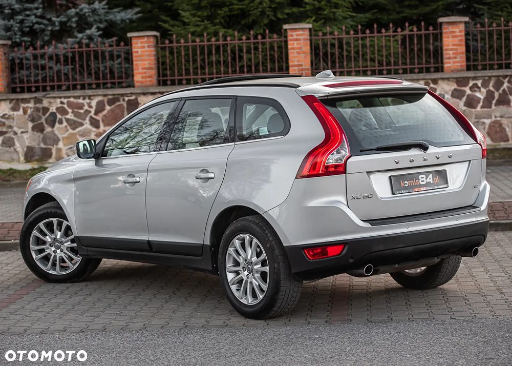 Volvo XC 60 T6 AWD Momentum - 3