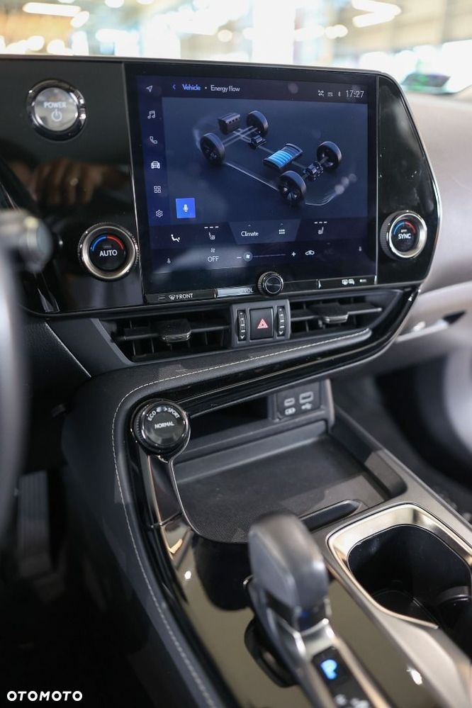 Lexus NX - 12