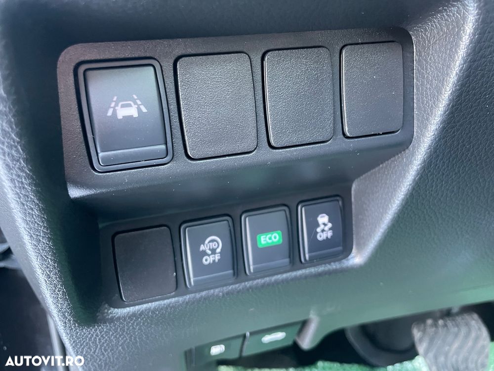 Nissan Qashqai 1.6 DCI Xtronic TEKNA - 30