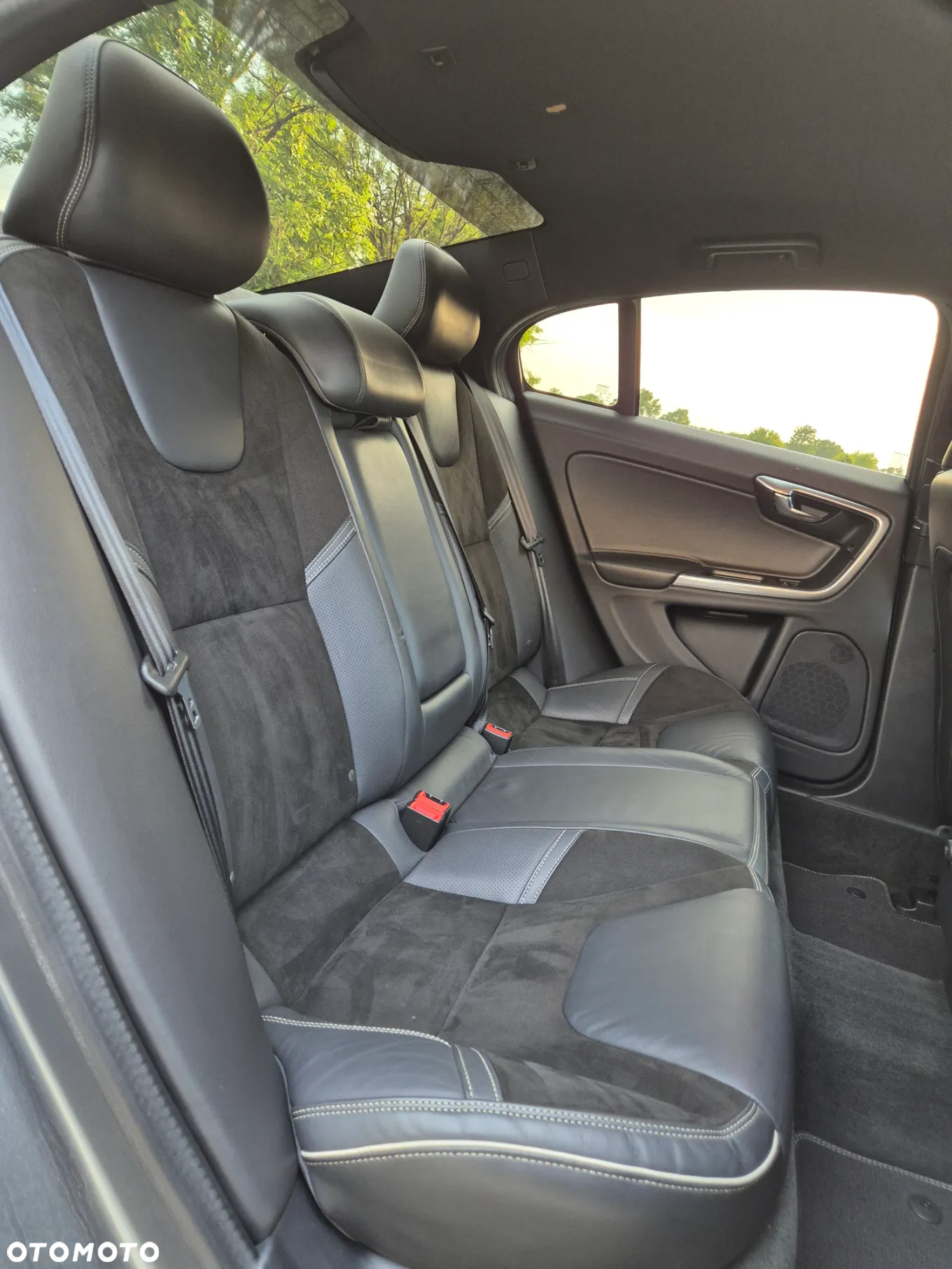Volvo S60 D4 Drive-E R-Design Kinetic - 22