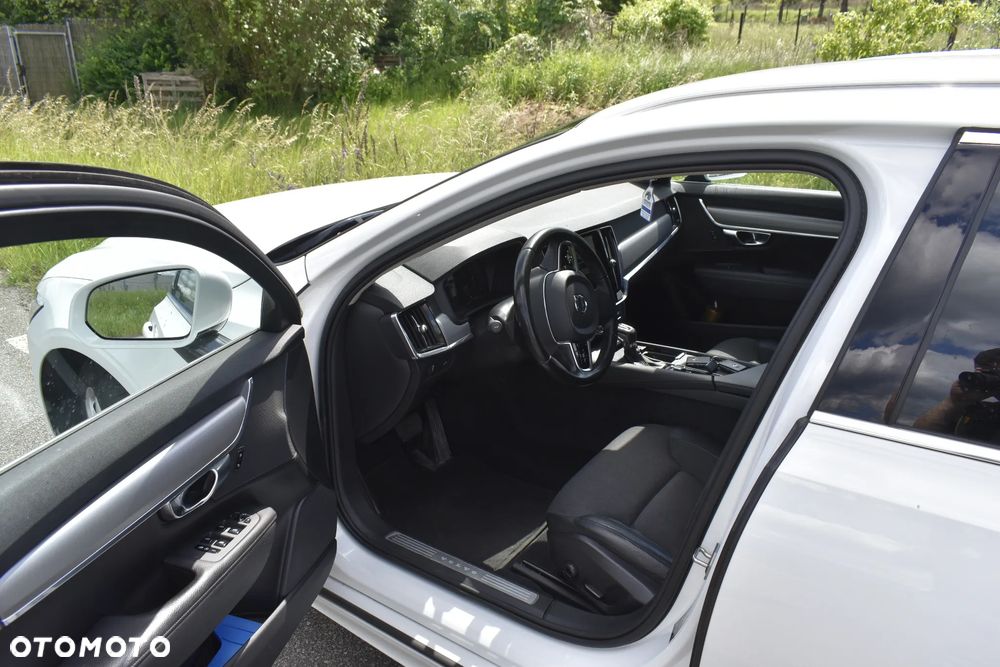 Volvo V90 D4 Momentum Pro - 14