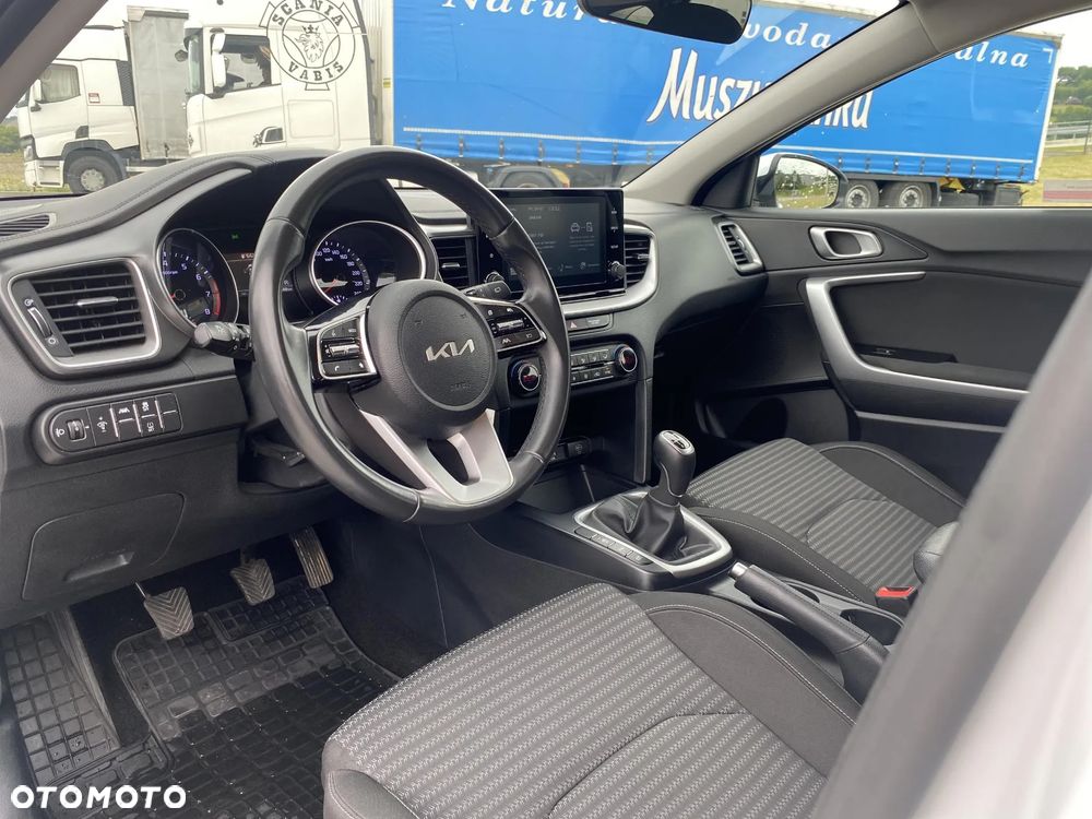 Kia Ceed 1.5 T-GDI M - 9