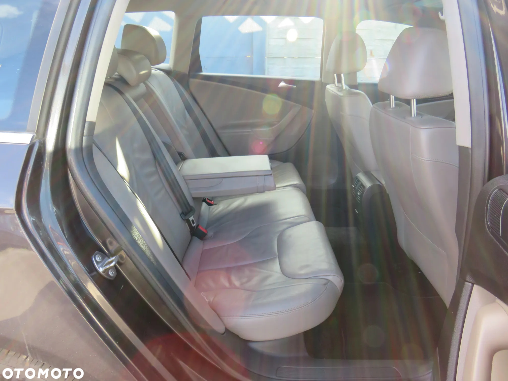 Volkswagen Passat Variant 1.6 TDI BlueMotion Technology Comfortline - 35