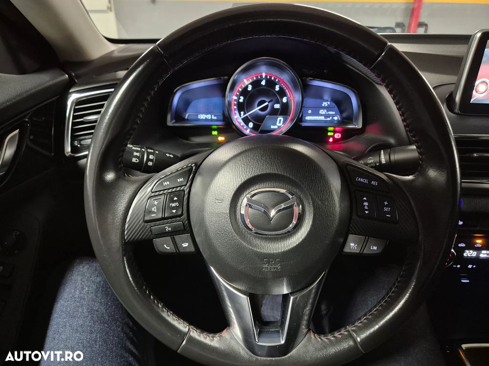 Mazda 3 - 8