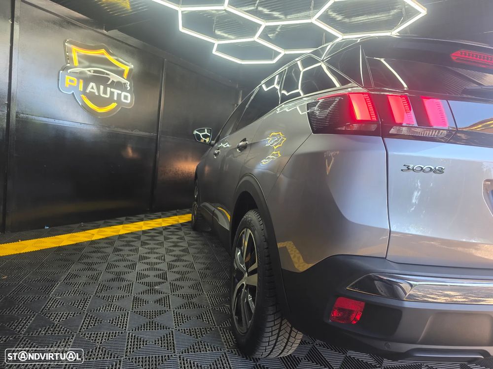 Peugeot 3008 BlueHDi 130 Stop & Start EAT8 Allure - 32