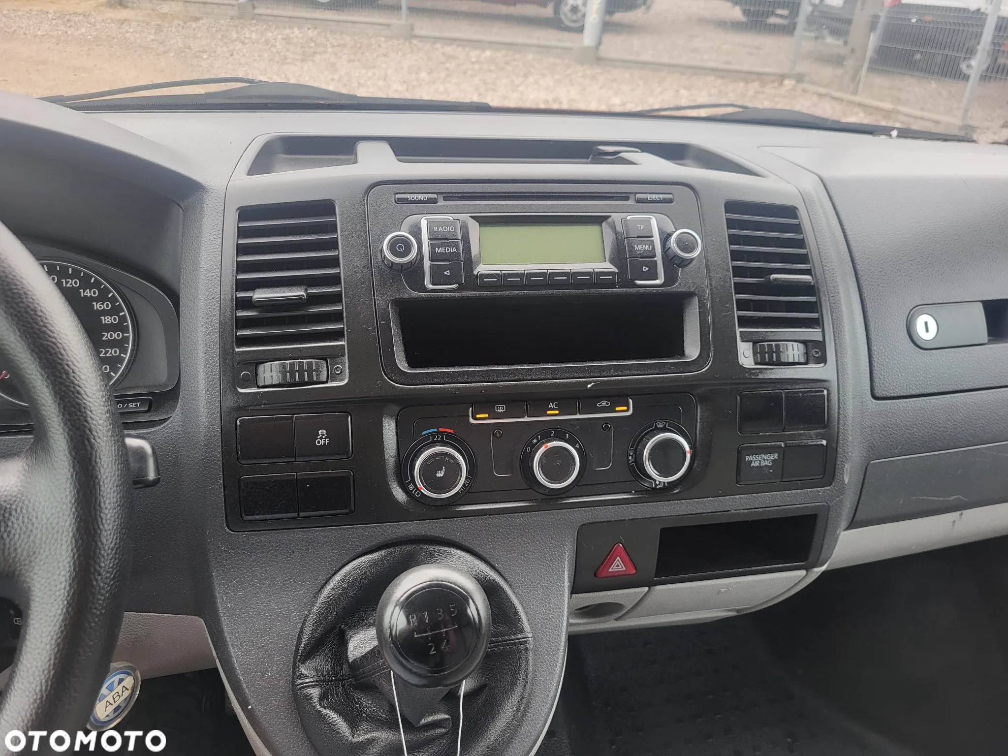 Volkswagen Transporter - 22