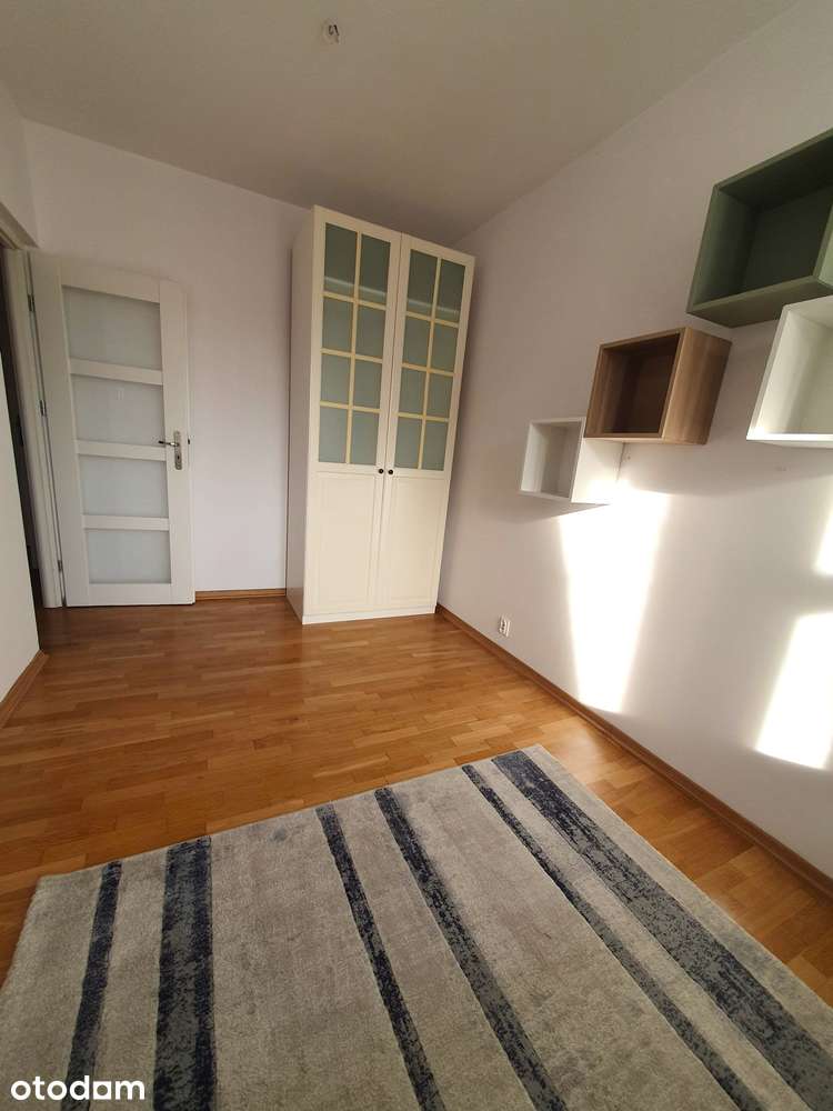 Okazja, ciche 2 pokoje, osobna kuchnia z dużą jadalnią, taras