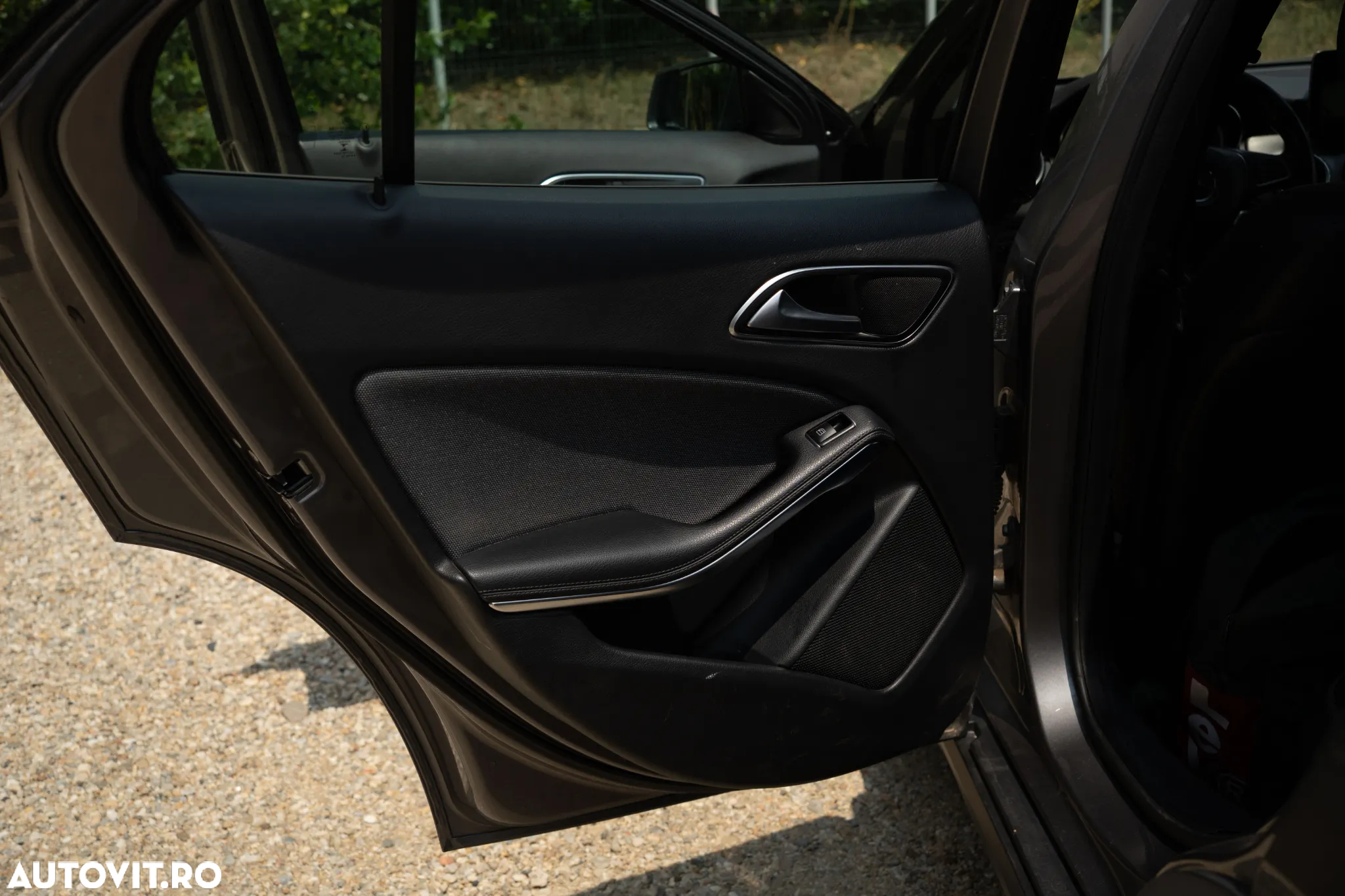 Mercedes-Benz GLA 180 d - 20