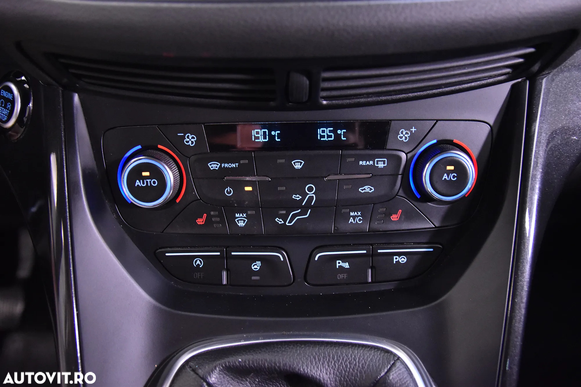 Ford Kuga - 17