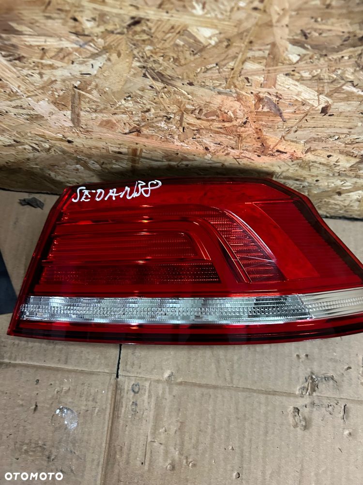 Volkswagen Passat B8 sedan lampa lewy tył prawy tył eurpa - 3