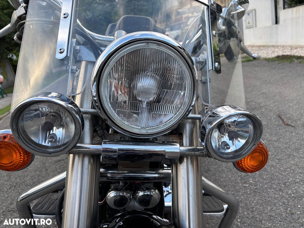 Yamaha XVS 1100 V-Star Classic - 8