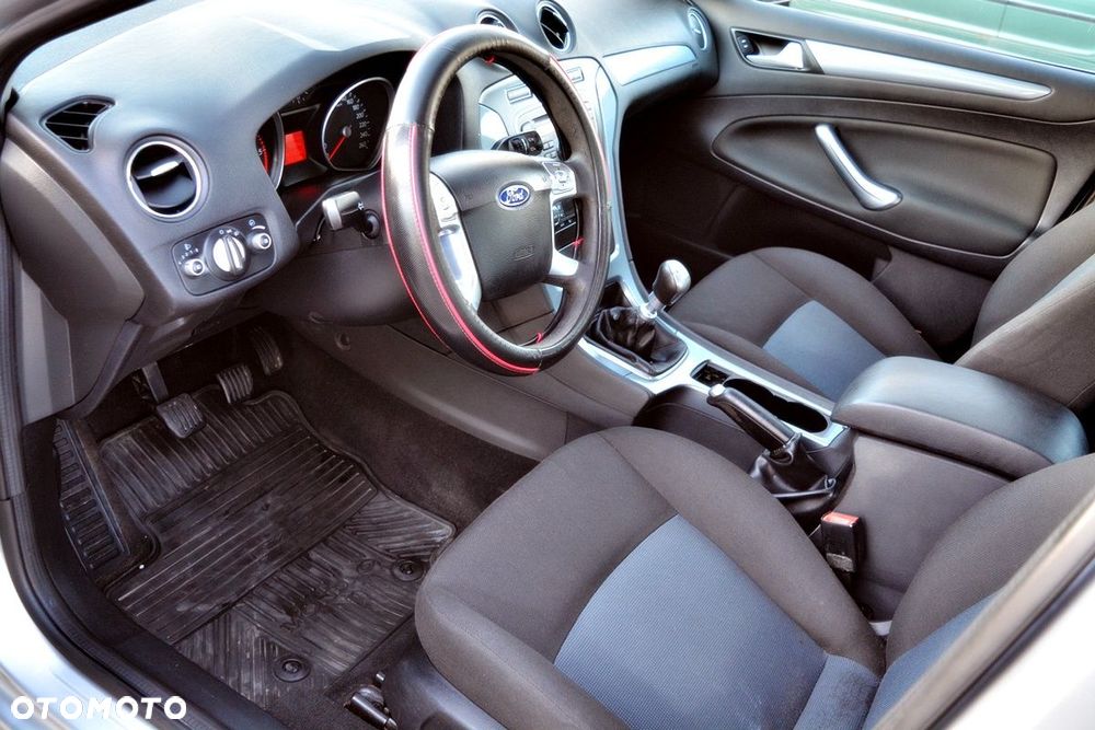 Ford Mondeo 2.0 TDCi Ambiente - 7