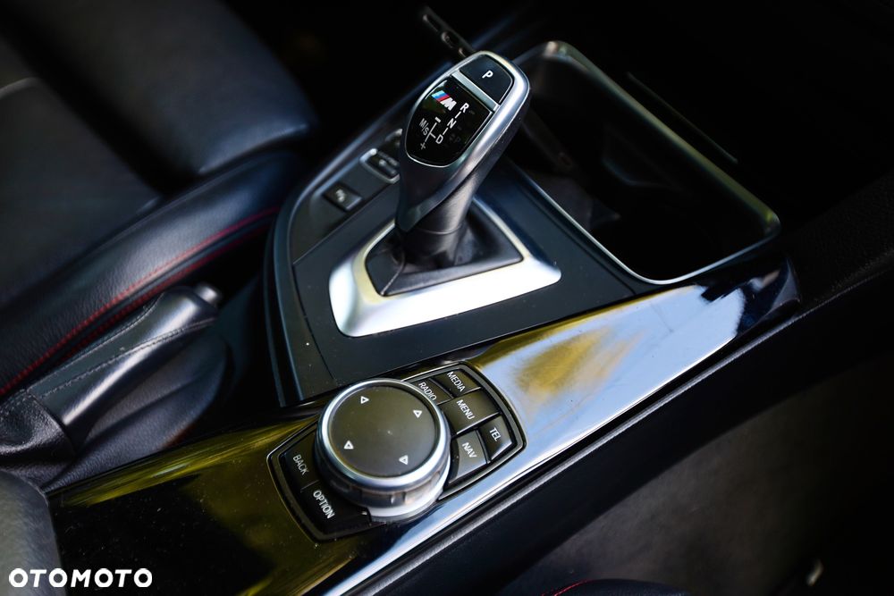 BMW Seria 3 328i xDrive Sport Line - 8
