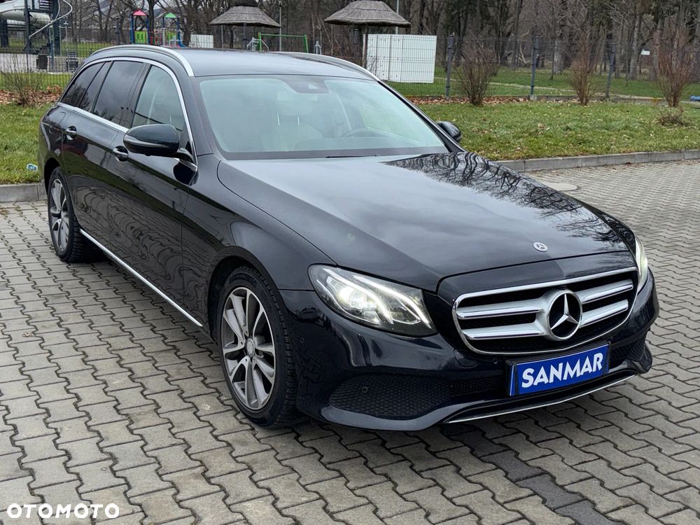 Mercedes-Benz Klasa E 200 4Matic 9G-TRONIC - 3