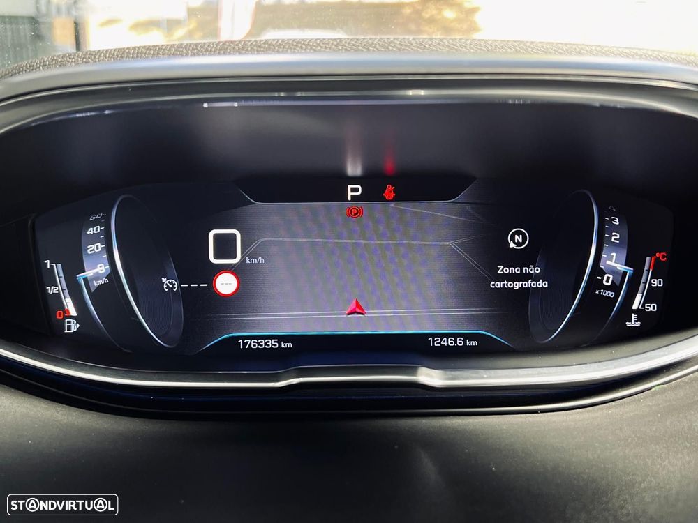 Peugeot 5008 1.5 BlueHDi Allure EAT8 - 22