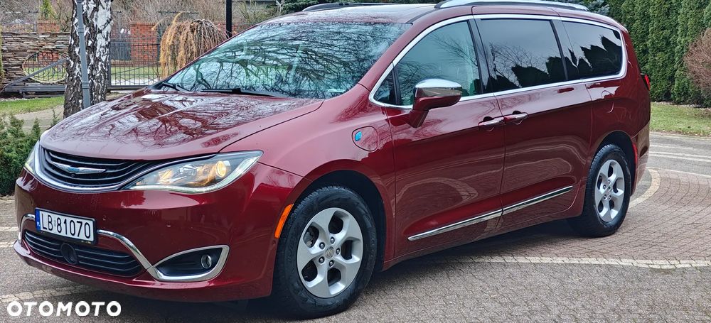 Chrysler Pacifica - 10