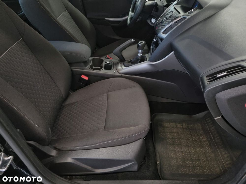 Ford Focus 1.6 EcoBoost Trend - 10