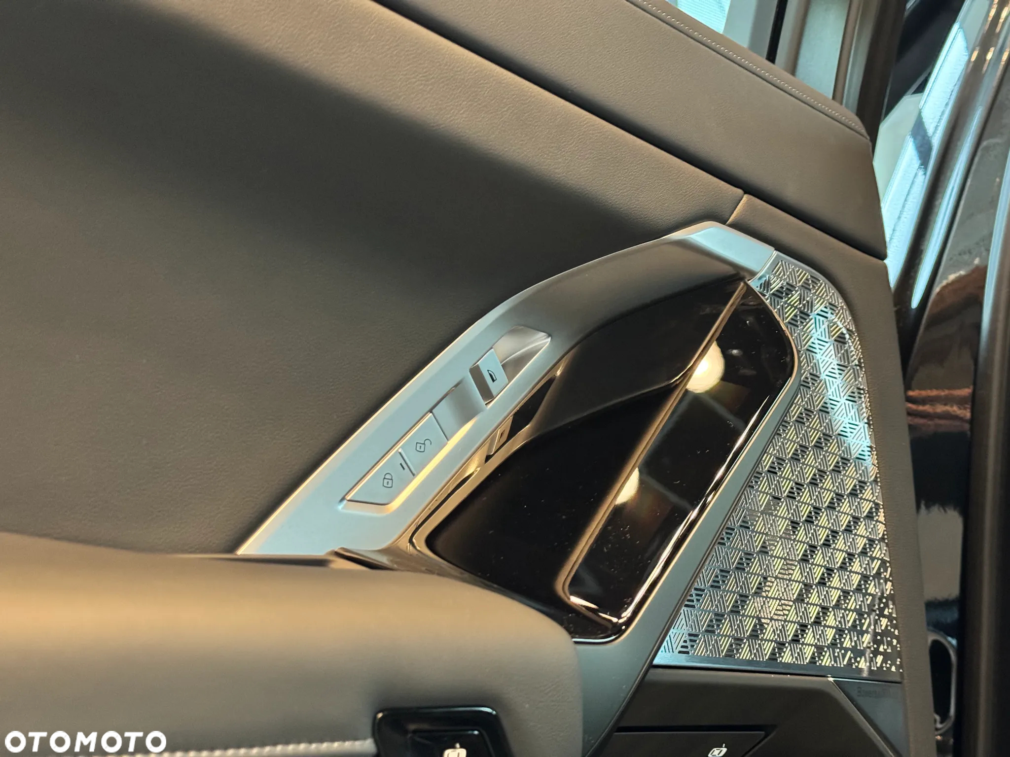 BMW Seria 7 M760e PHEV xDrive sport - 16