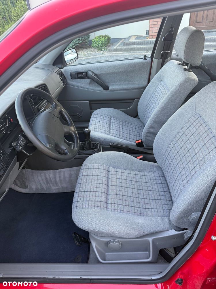 Volkswagen Passat 2.8 VR6 GT - 7