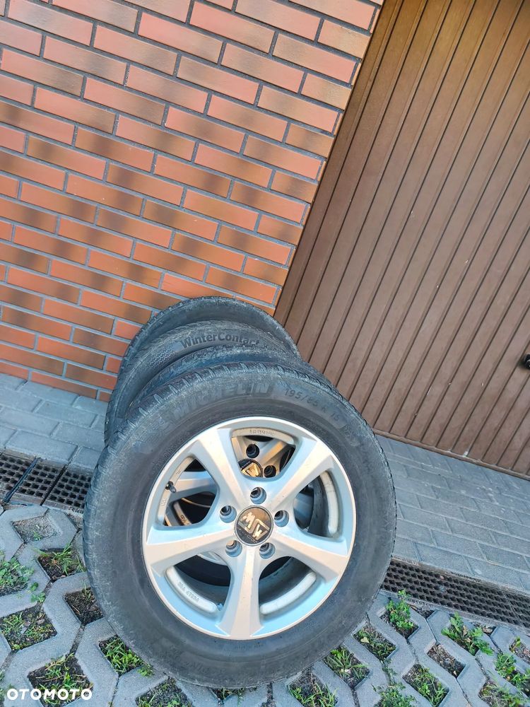 Volkswagen Golf 1.6 TDI BlueMotion Technology Allstar - 16