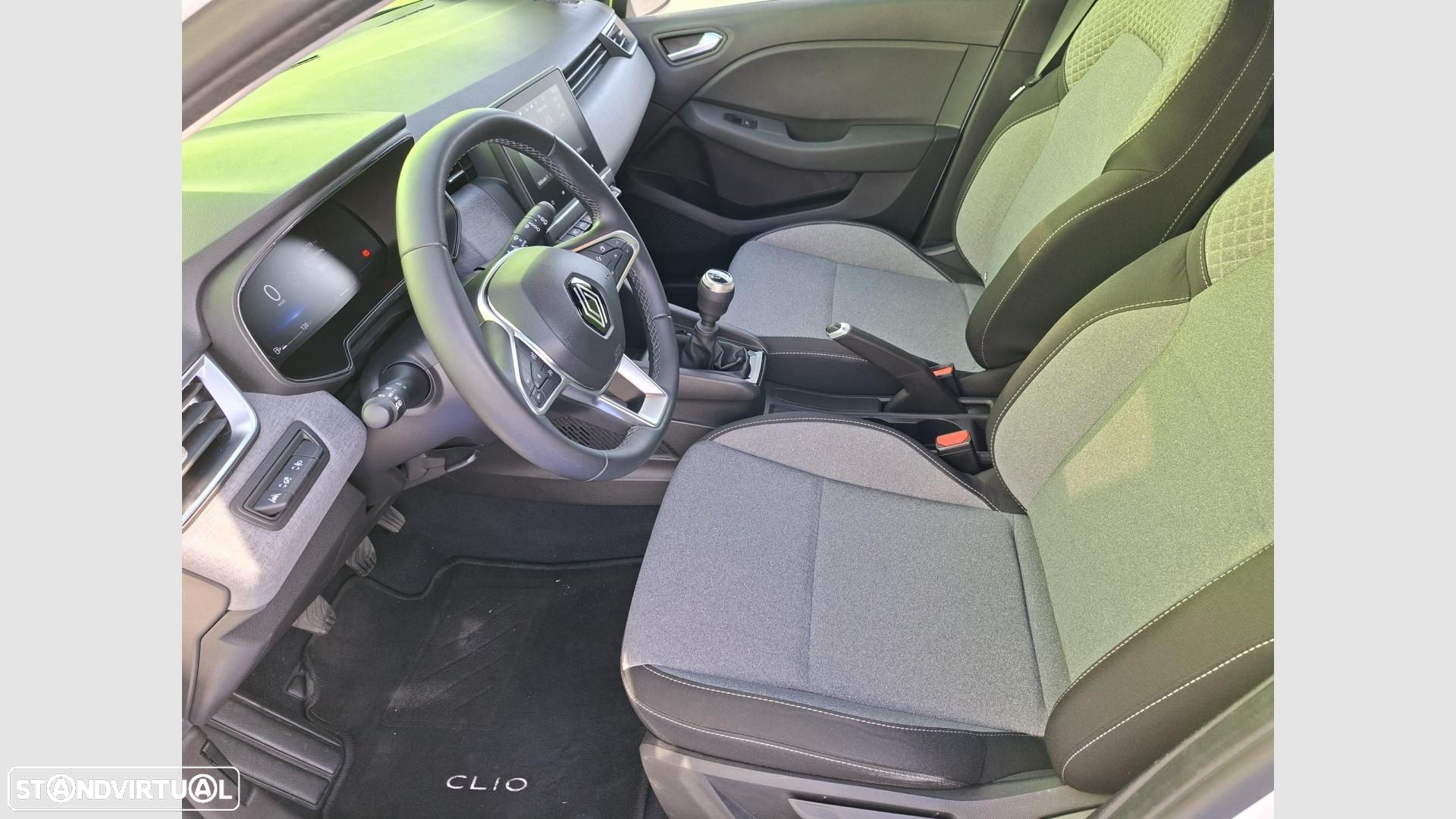 Renault Clio - 9
