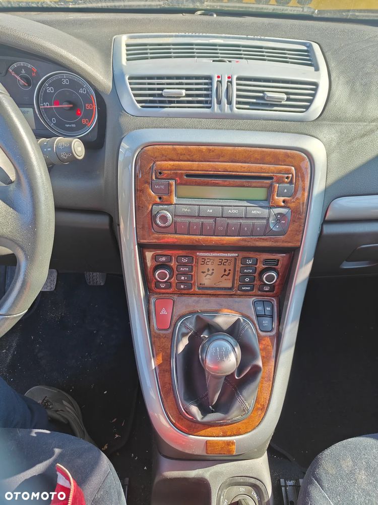 Fiat Croma 1.9 JTD Dynamic - 10