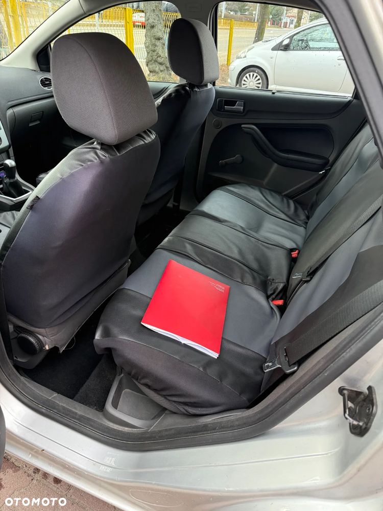 Ford Focus - 8