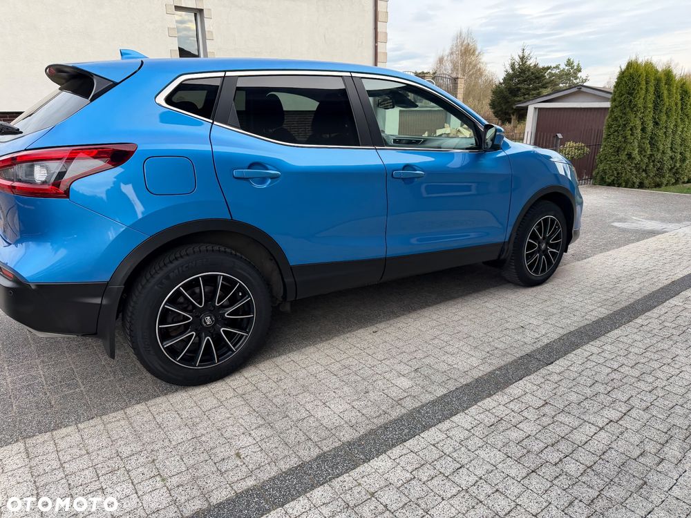 Nissan Qashqai 1.3 DIG-T N-Connecta DCT - 24
