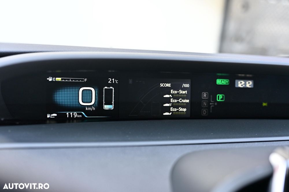 Toyota Prius - 31