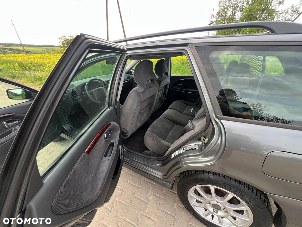 Volvo V40 - 18