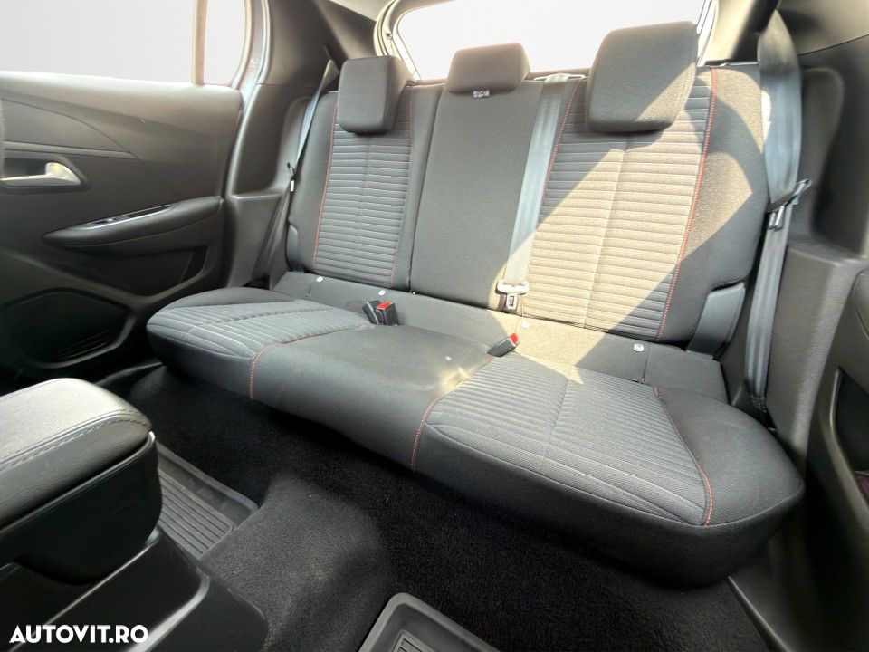 Peugeot 208 - 21