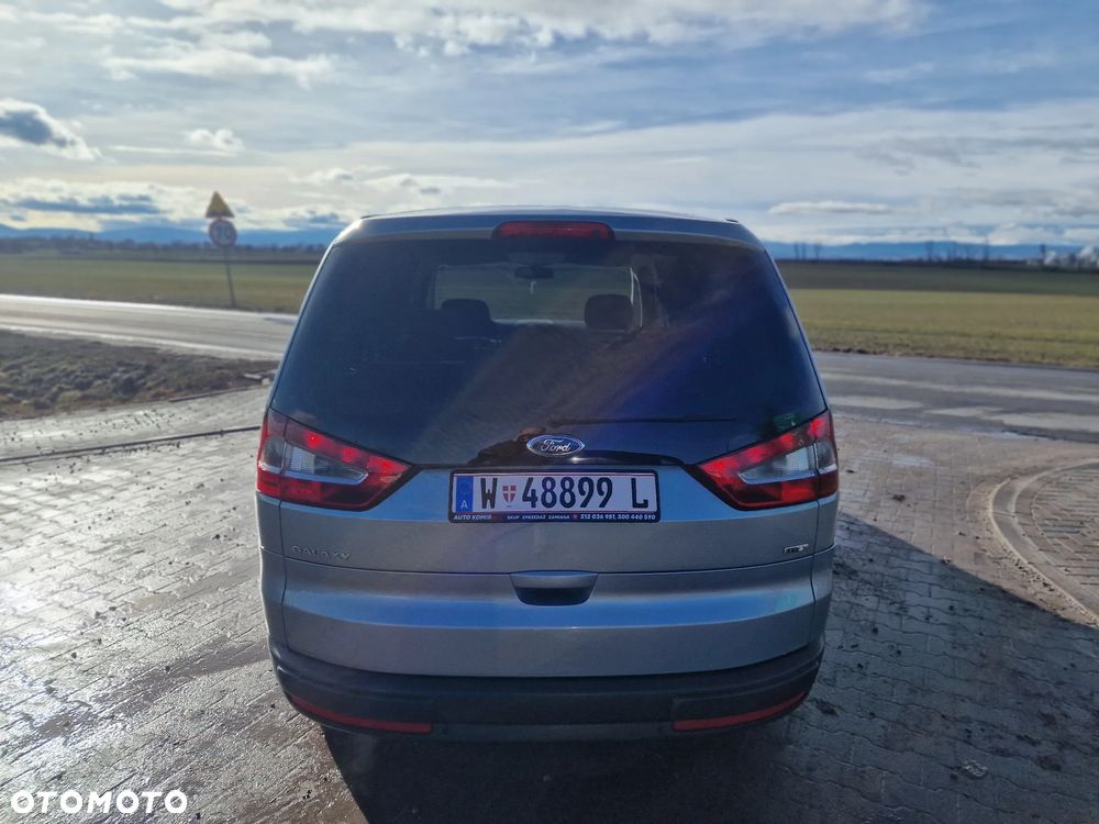 Ford Galaxy 2.0 TDCi Ghia - 12