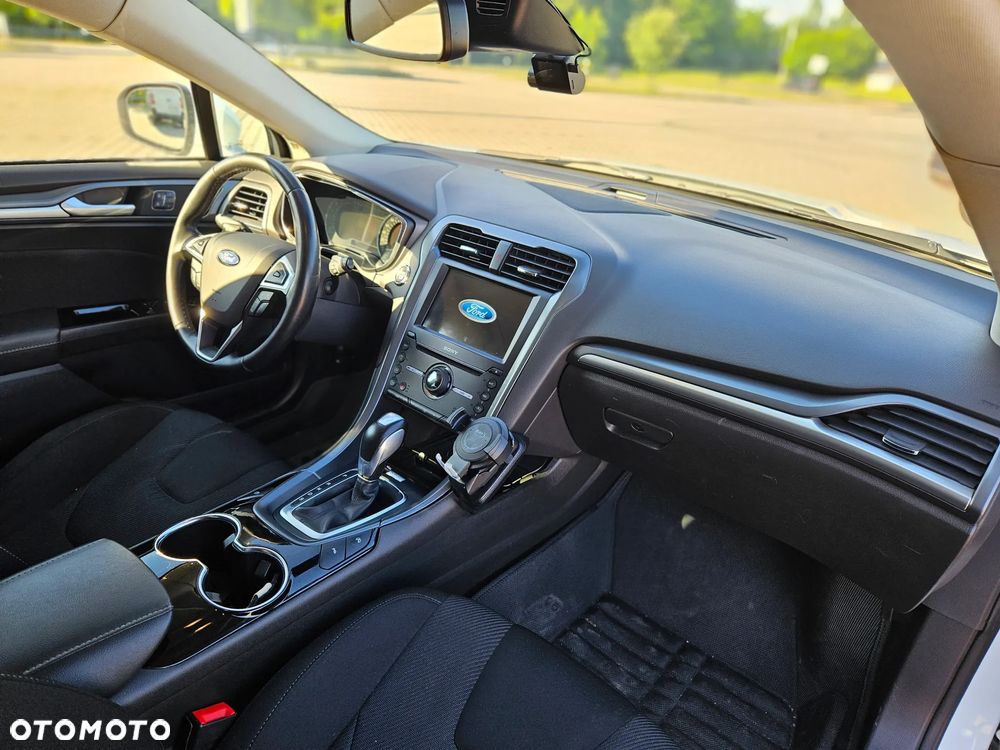 Ford Mondeo 2.0 TDCi Titanium 4WD PowerShift - 11
