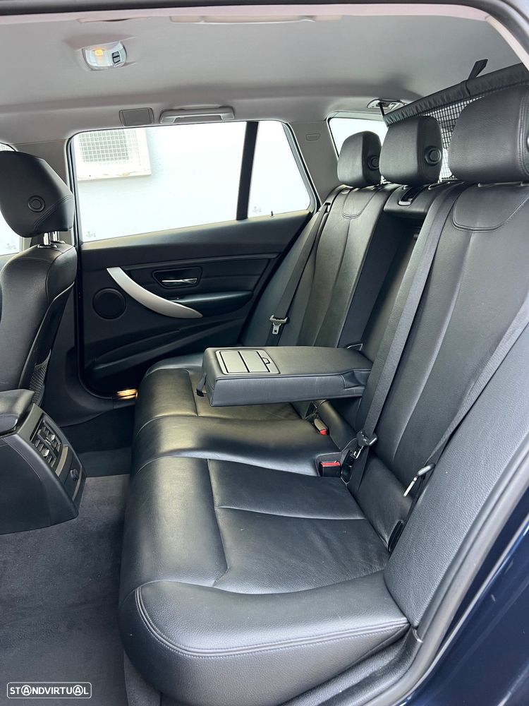 BMW 320 d Touring ED Advantage - 32