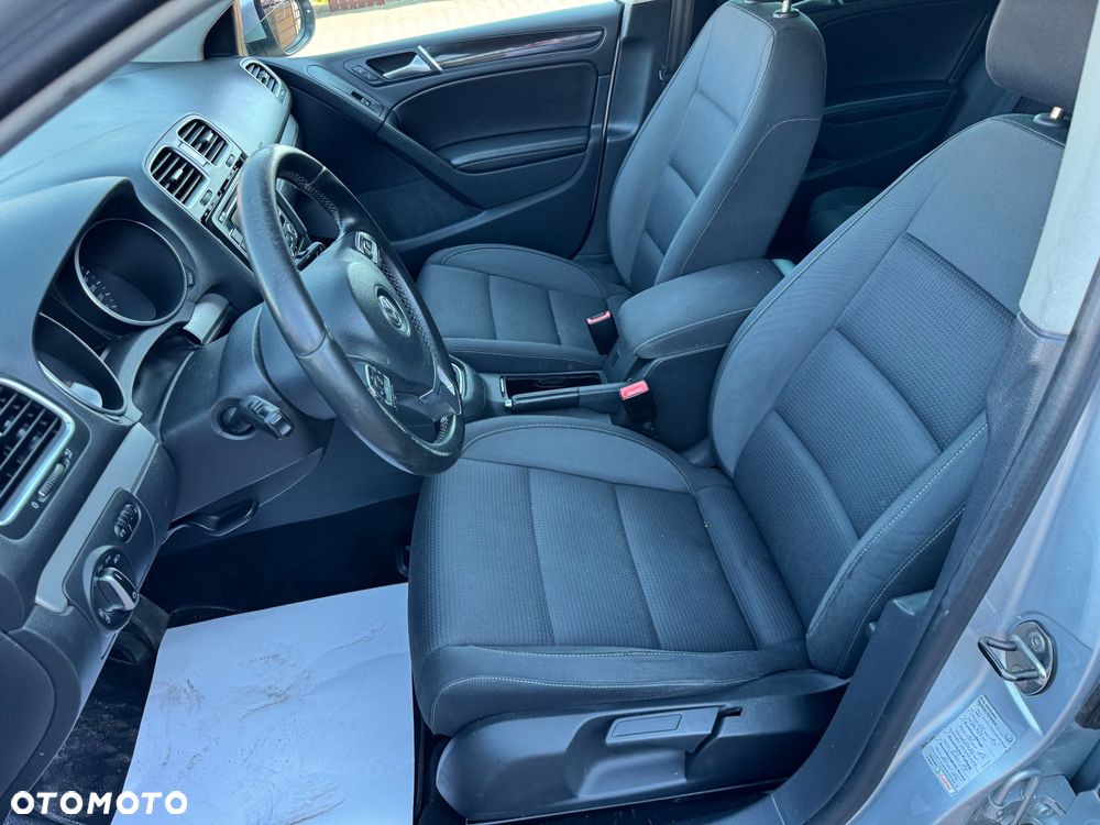 Volkswagen Golf - 24