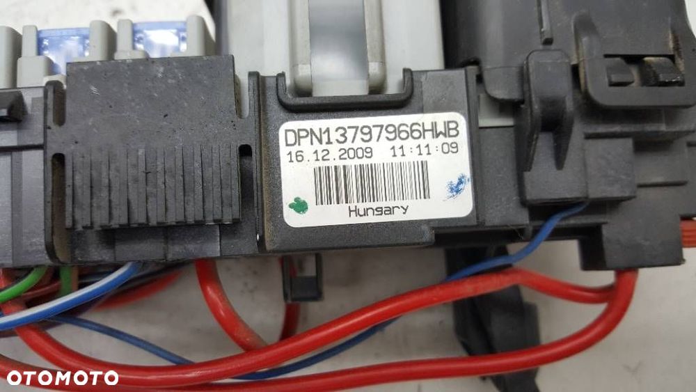 SKRZYNKA BEZPIECZNIKÓW MODUŁ VOLVO XC60 2.4 D5 EU - 5