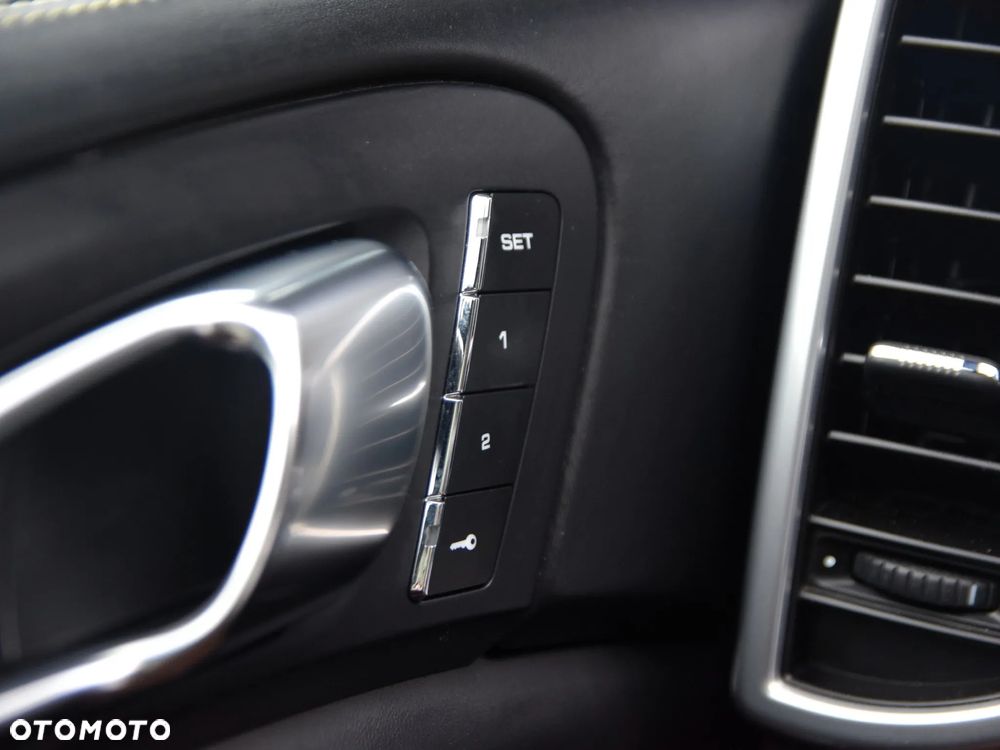 Porsche Cayenne S Tiptronic S - 30