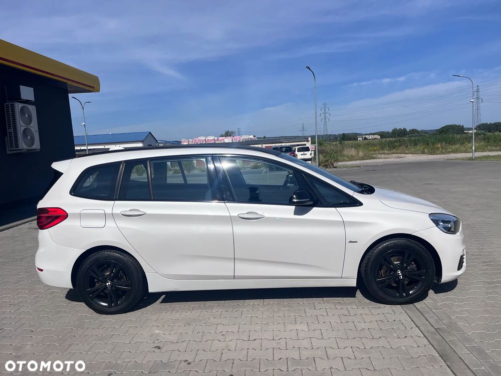 BMW Seria 2 216d Sport Line - 2