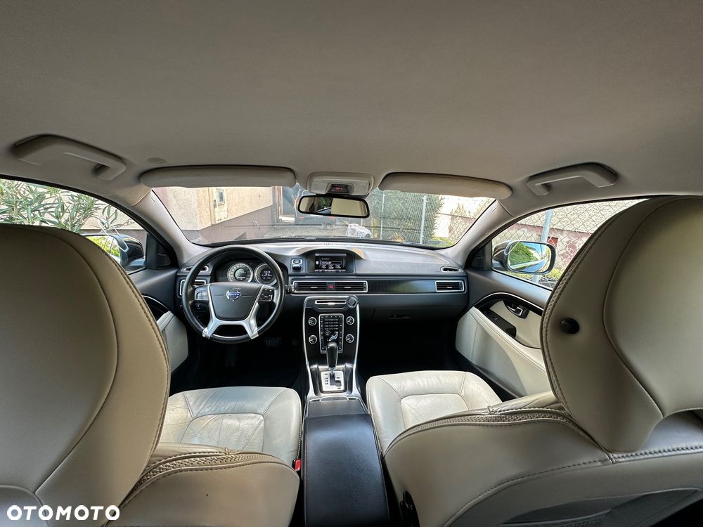 Volvo XC 70 - 10