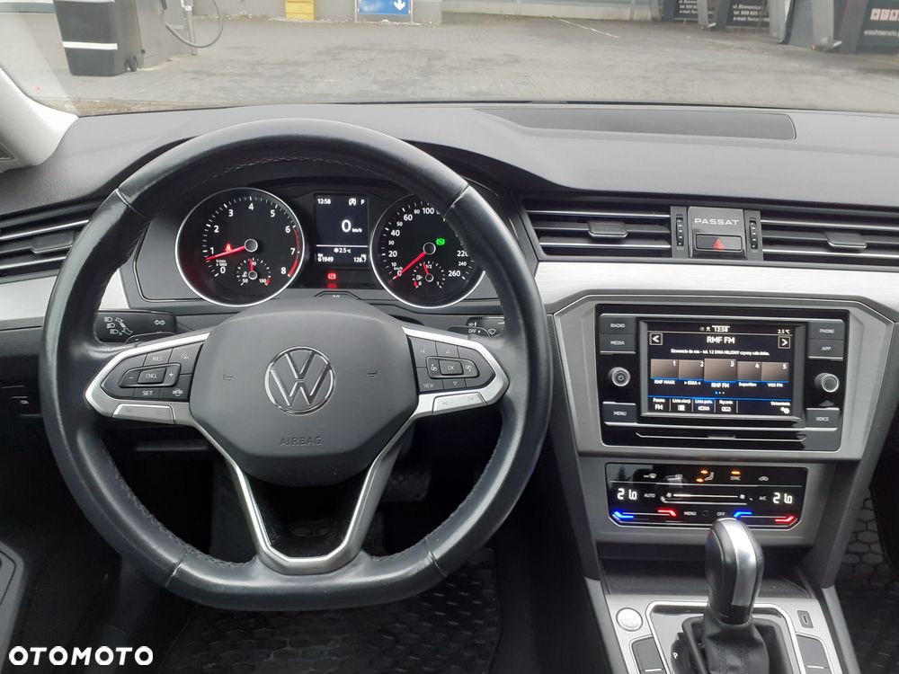 Volkswagen Passat - 9