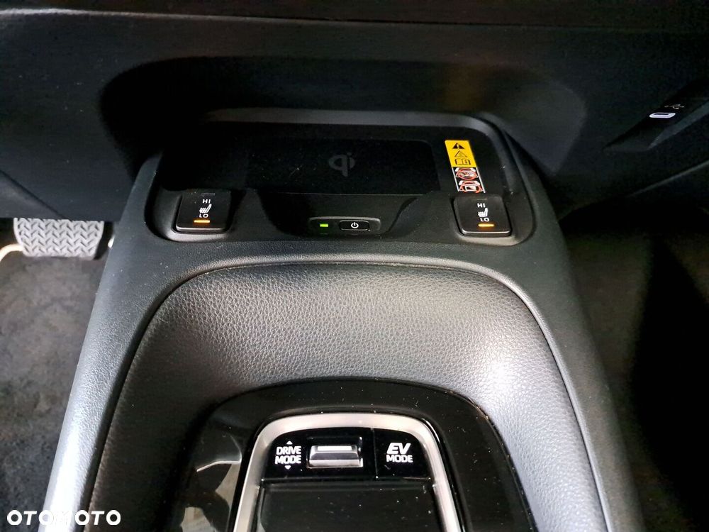 Toyota Corolla 1.8 Hybrid Comfort - 29