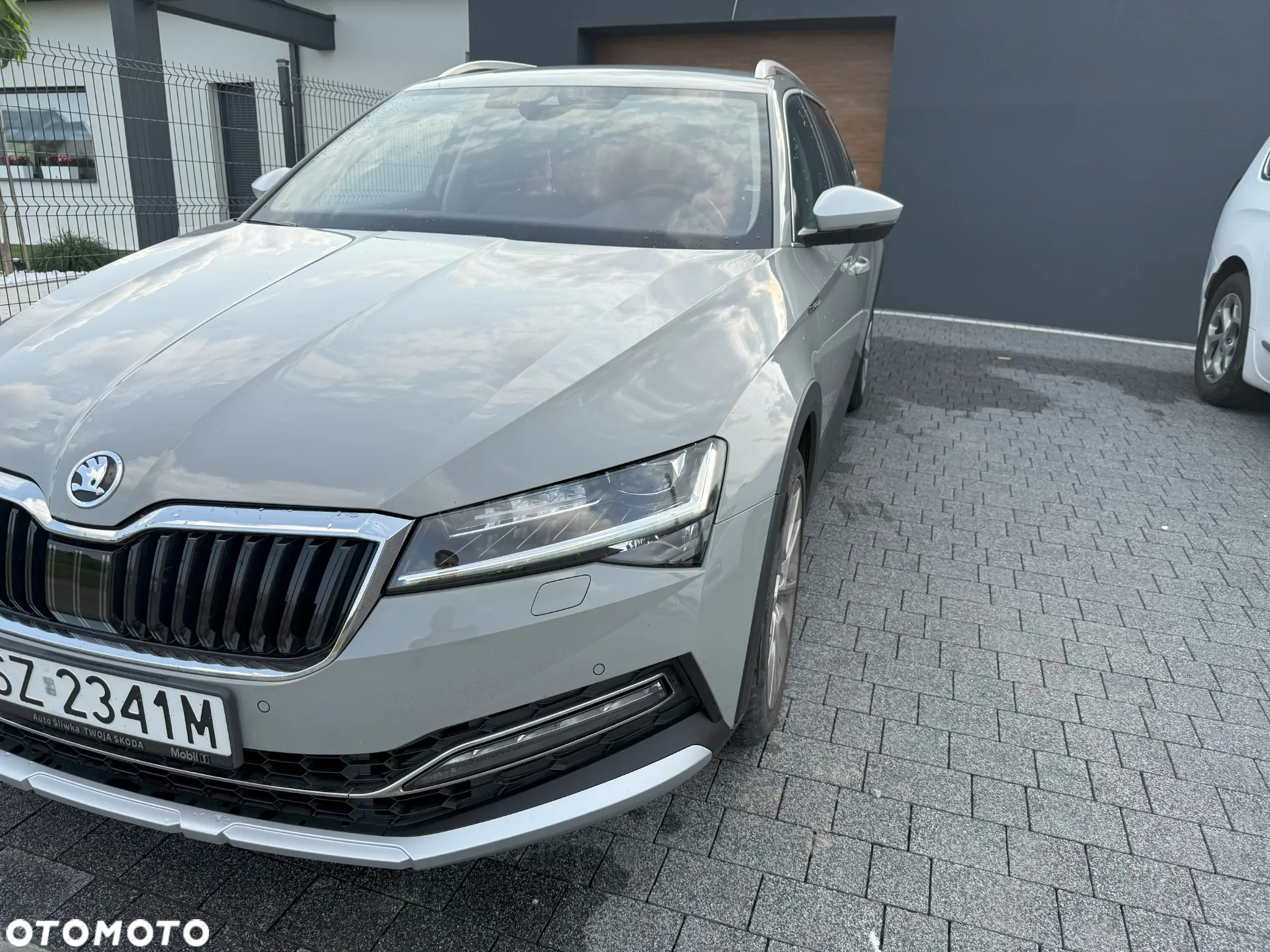 Skoda Superb 2.0 TSI 4x4 Scout DSG - 15