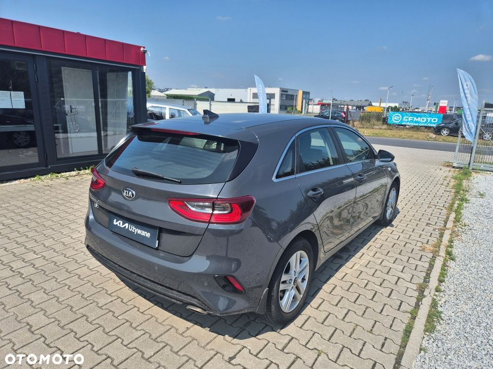 Kia Ceed 1.5 T-GDI M - 9