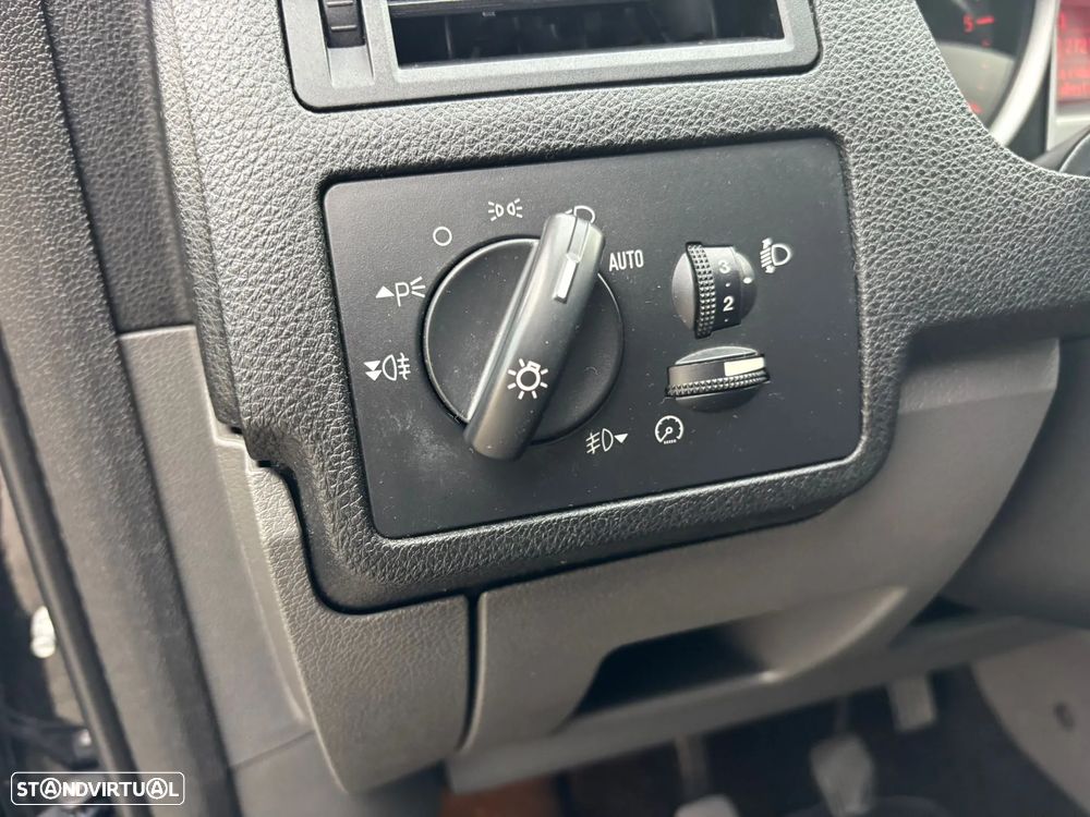 Ford C-Max 1.6 TDCi Titanium - 17