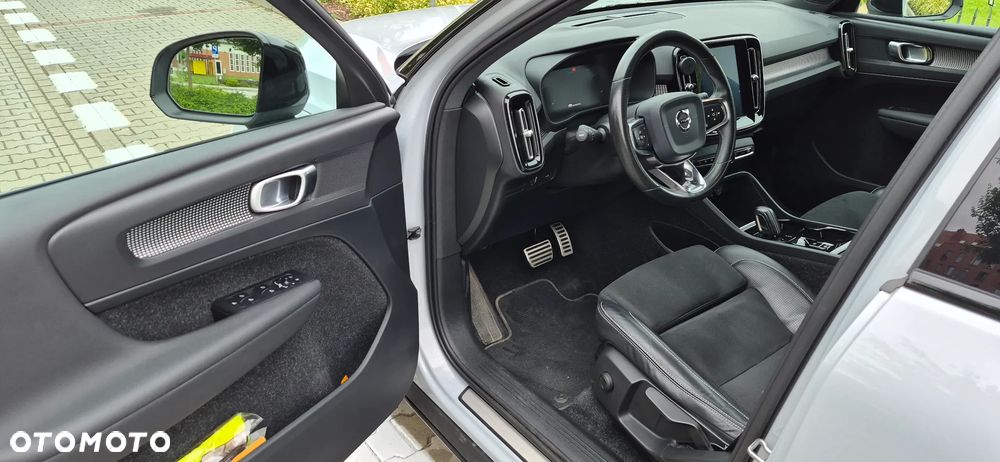 Volvo XC 40 T3 R-Design - 11
