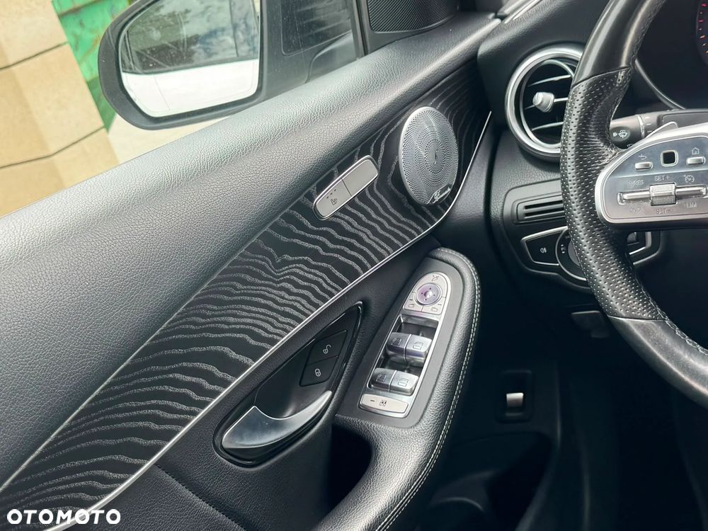 Mercedes-Benz GLC 220 d 4Matic 9G-TRONIC AMG Line - 23